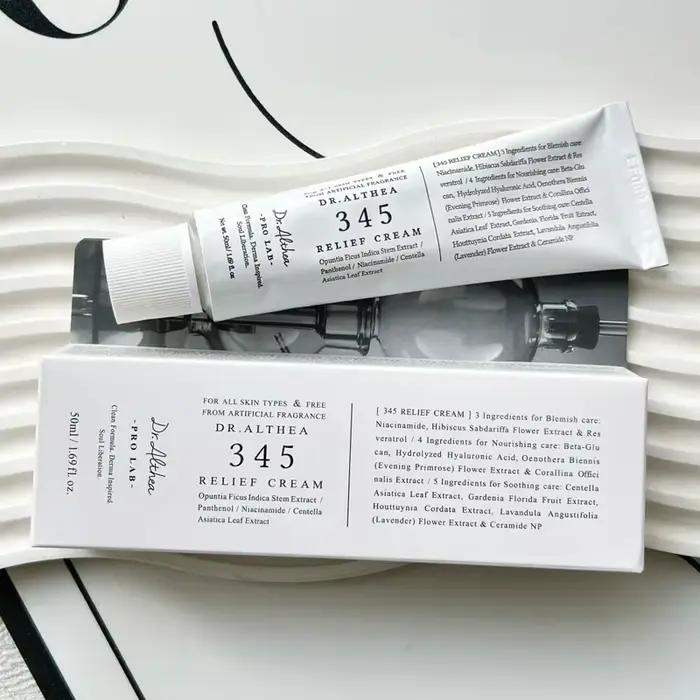 Crème antioxydante anti-sucre Dr.Althea 345, améliore la brillance de la peau, atténue les imperfections et maintient une peau du visage douce, hydratée et éclatante.