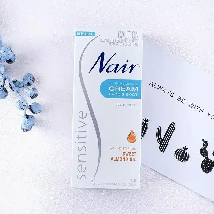 Crème d'épilation sensible Australie Nair pour peau douce et lisse traitement épilatoire zones délicates sans irritation rapide efficace occasions spéciales