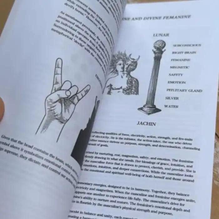 Livre de sagesse avec pages colorées, cahier d'orientation de la vie philosophique pour l'auto-reflet et la méditation
