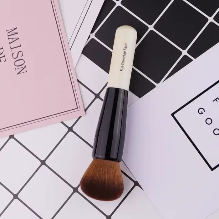Pinceau de maquillage en poudre