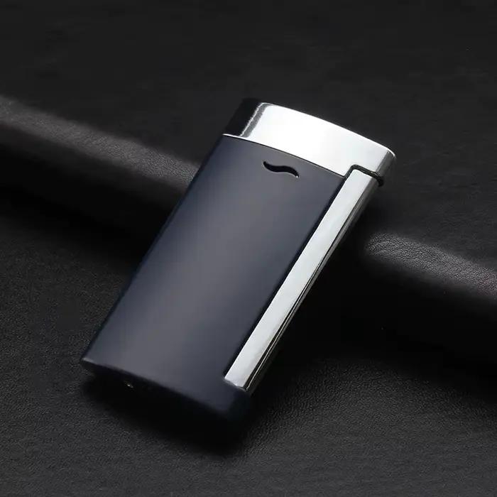 Briquets personnalisés de marque de luxe — Flammes coupe-vent sur mesure — Tous les styles incluent un emballage cadeau