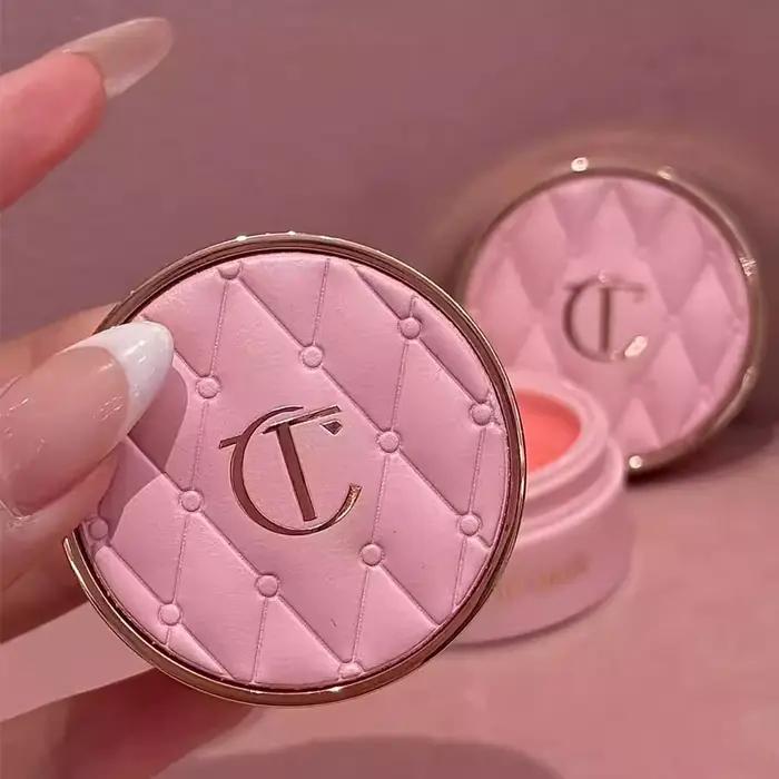 Brillant à lèvres CT hydratant et exfoliant pour des lèvres douces et lumineuses occasions quotidiennes et spéciales