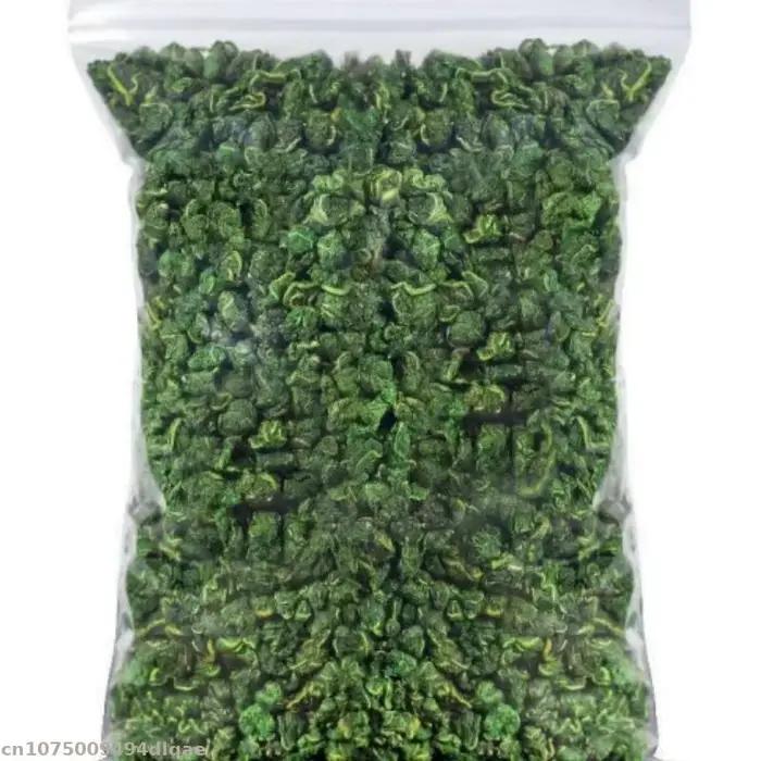 Les granulés de feuilles de mûrier en vrac de qualité 100% sont utilisés pour remplir des Sachets avec des bougies en résine de cristal pour fabriquer du savon de bain
