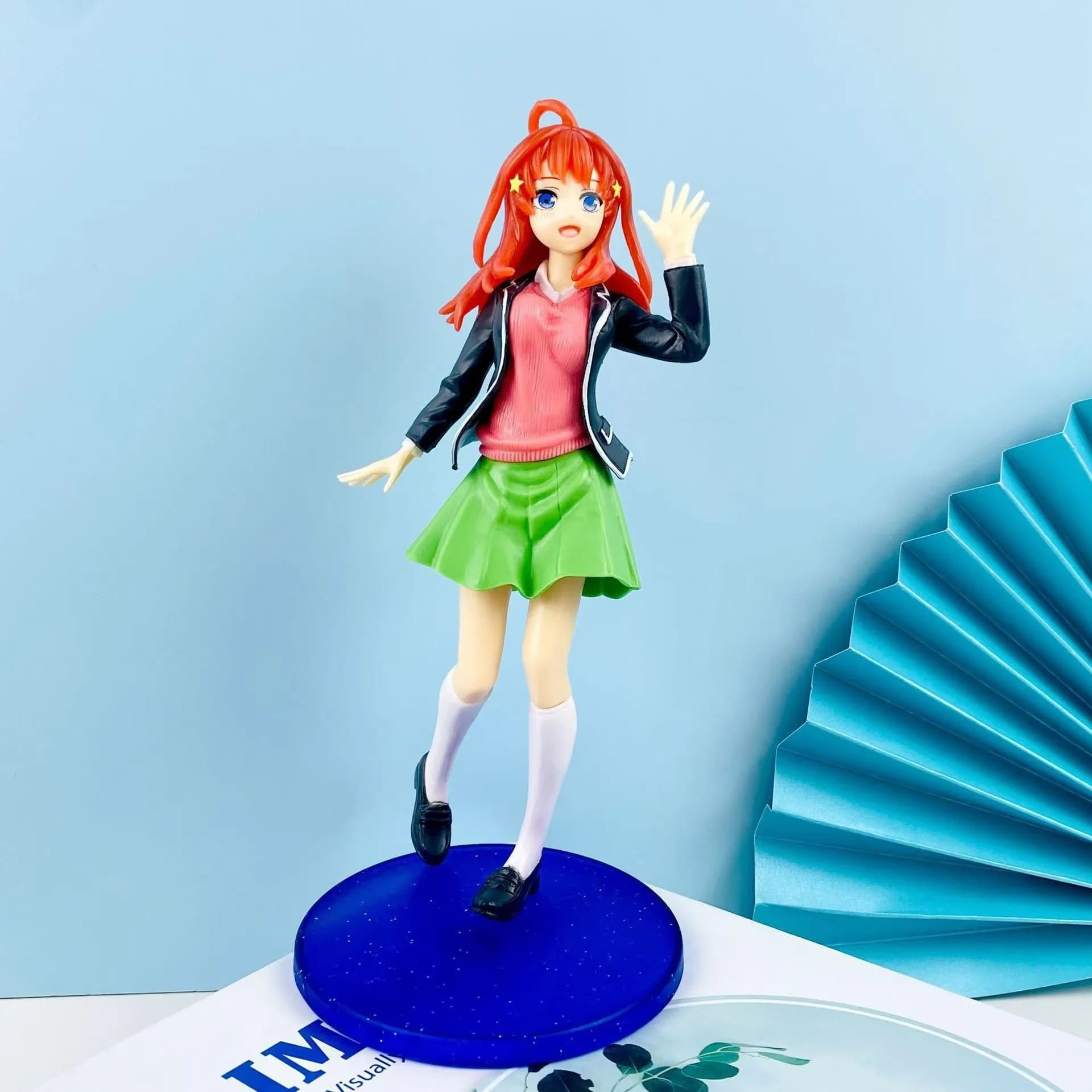 Figurines Anime The Quintessential Quintuplets, Miku Nakano, Ichika Nino Yotsuba Itsuki, uniforme sc