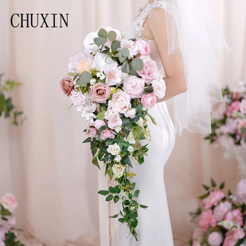 Bouquet de fleurs artificielles rose et blanc avec verdure, idéal pour mariages, banquets, arrangements floraux et accessoires de photographie événementielle C864002